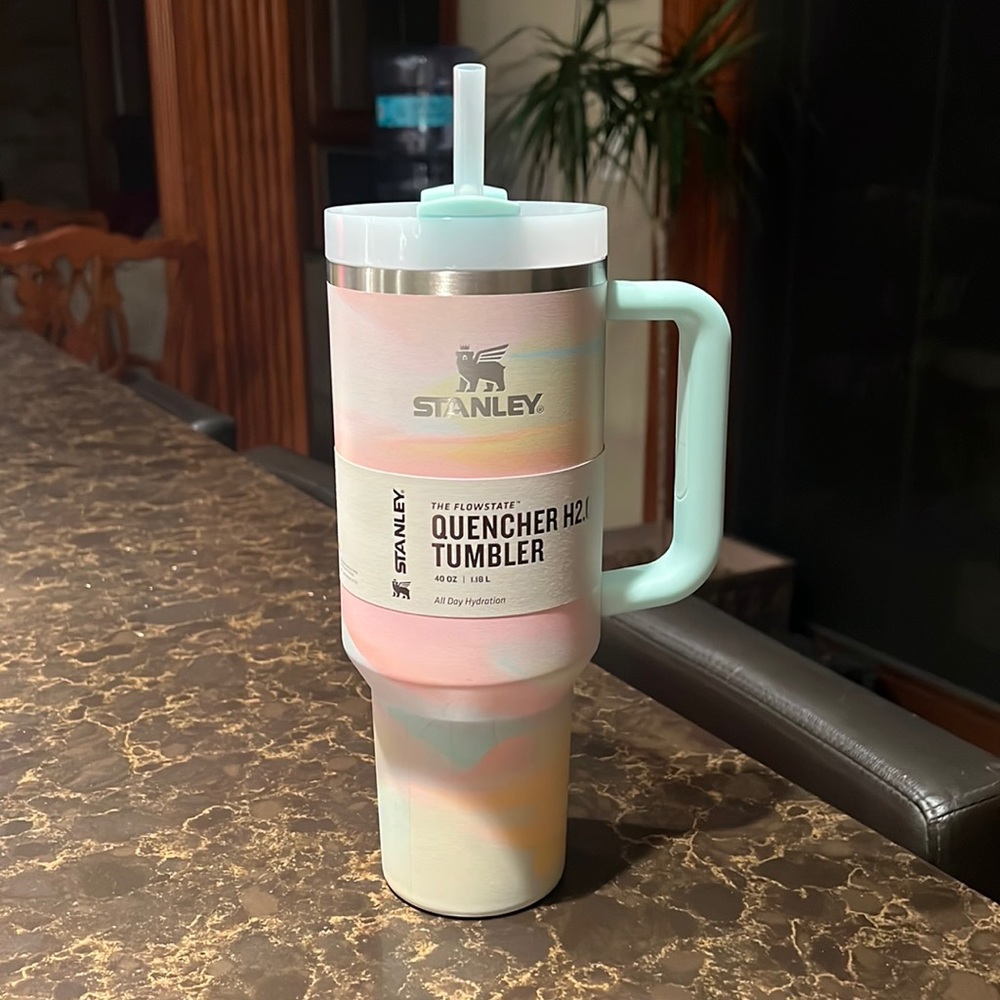 New Stanley 40 oz warm watercolor NWT ✨